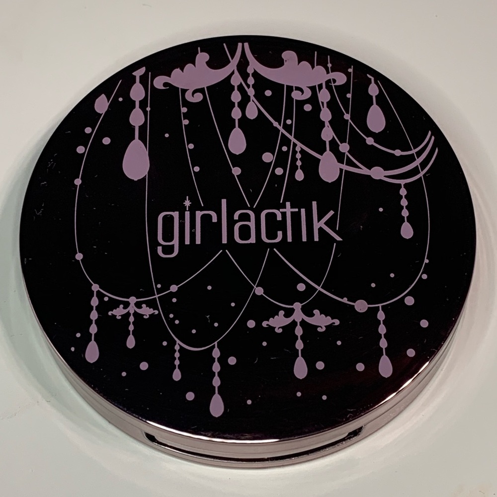 Girlactik luminous face powder light